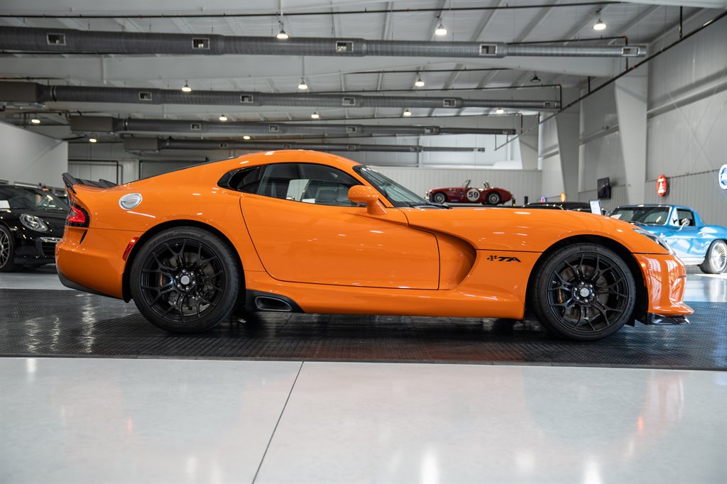 2014 Dodge Viper 10