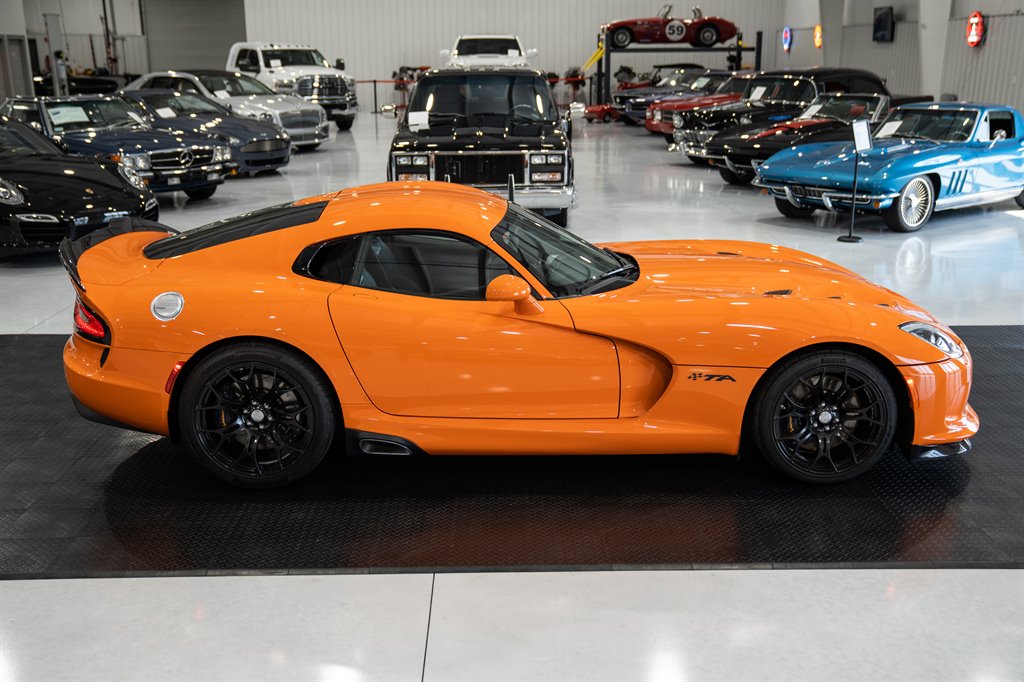 2014 Dodge Viper 11