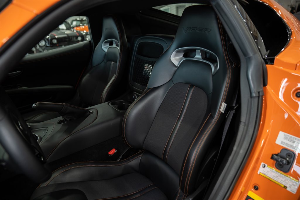 2014 Dodge Viper 45