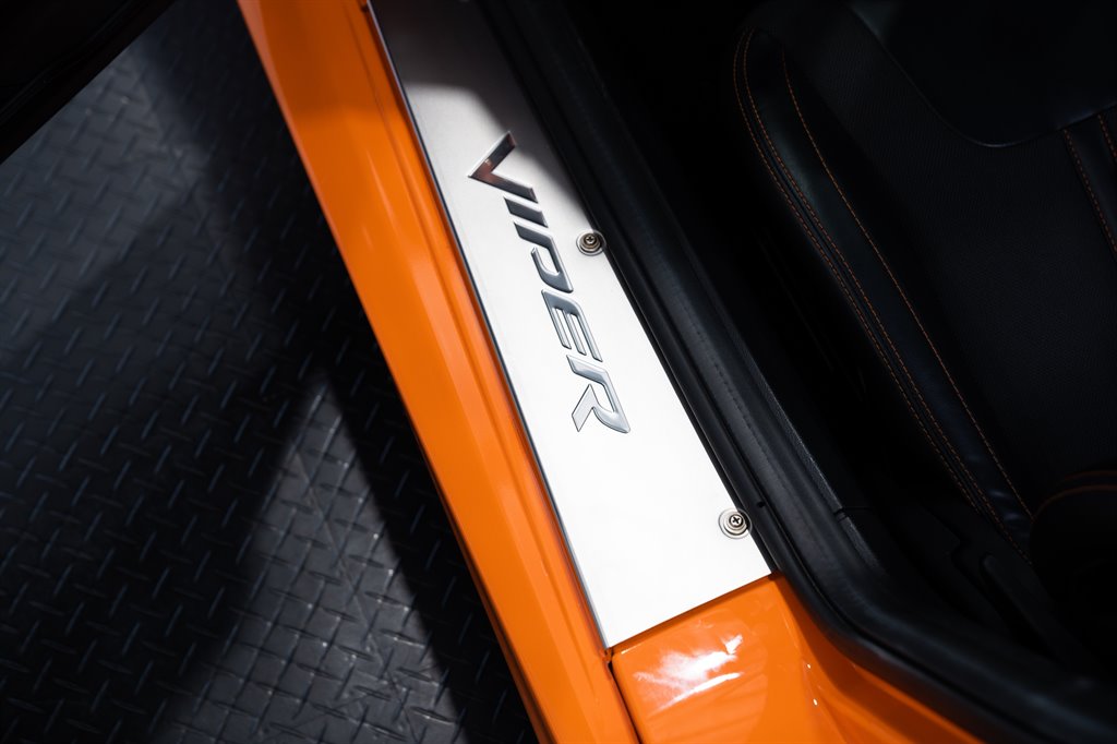 2014 Dodge Viper 44