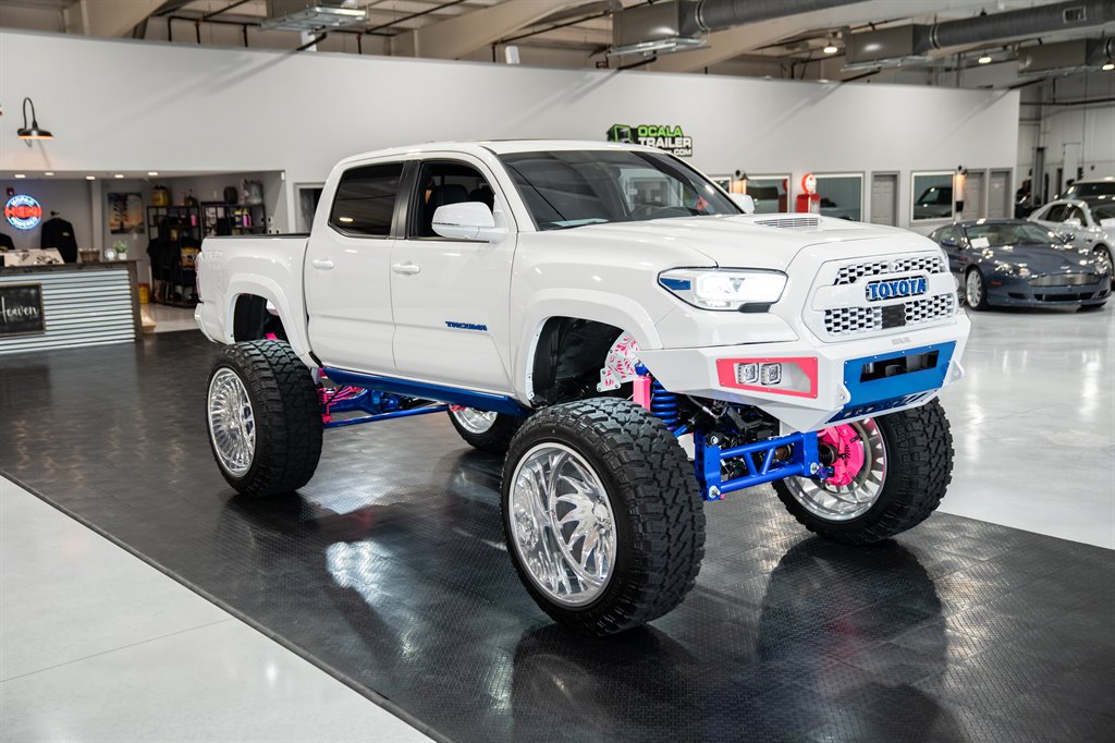 2023 Toyota Tacoma 18