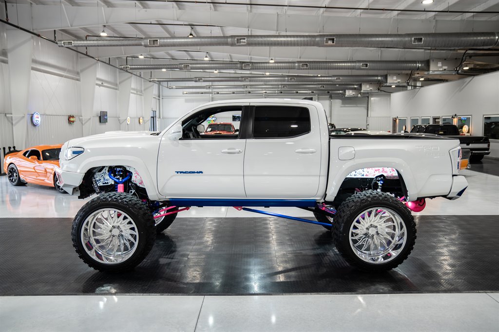 2023 Toyota Tacoma 8