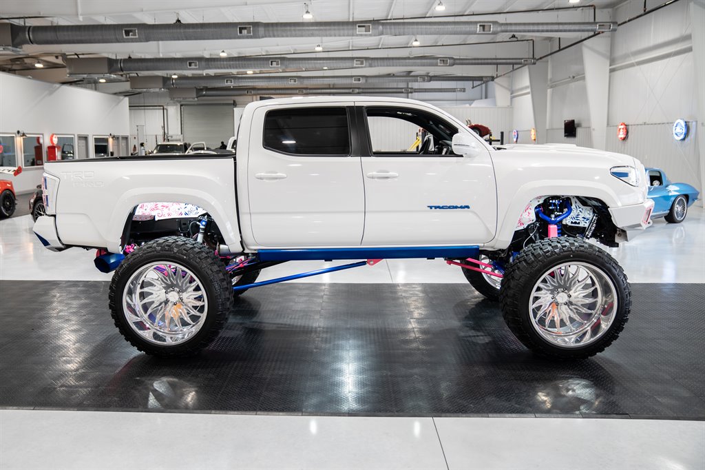 2023 Toyota Tacoma 16