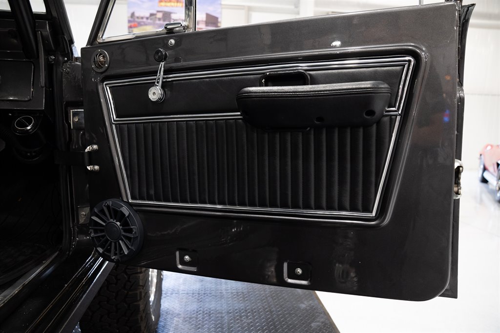1973 Ford Bronco 36