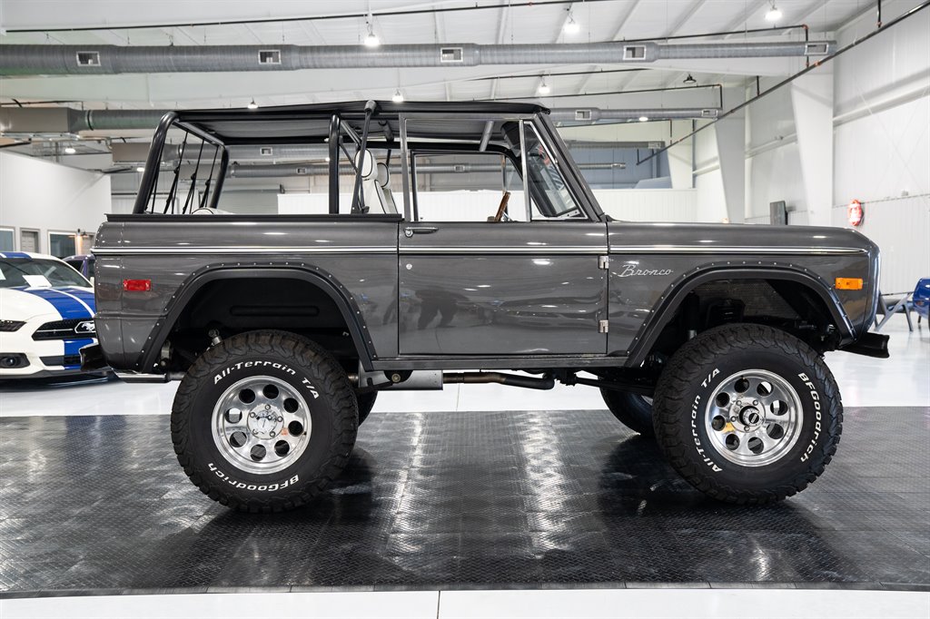 1973 Ford Bronco 6