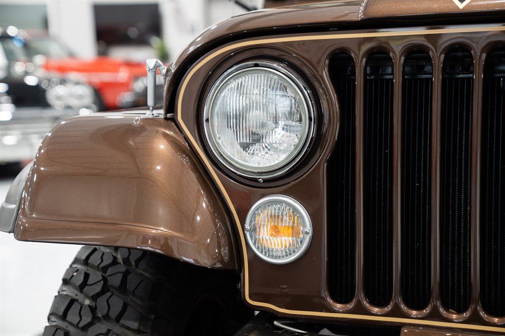 1979 Jeep CJ-7 Golden Eagle 19