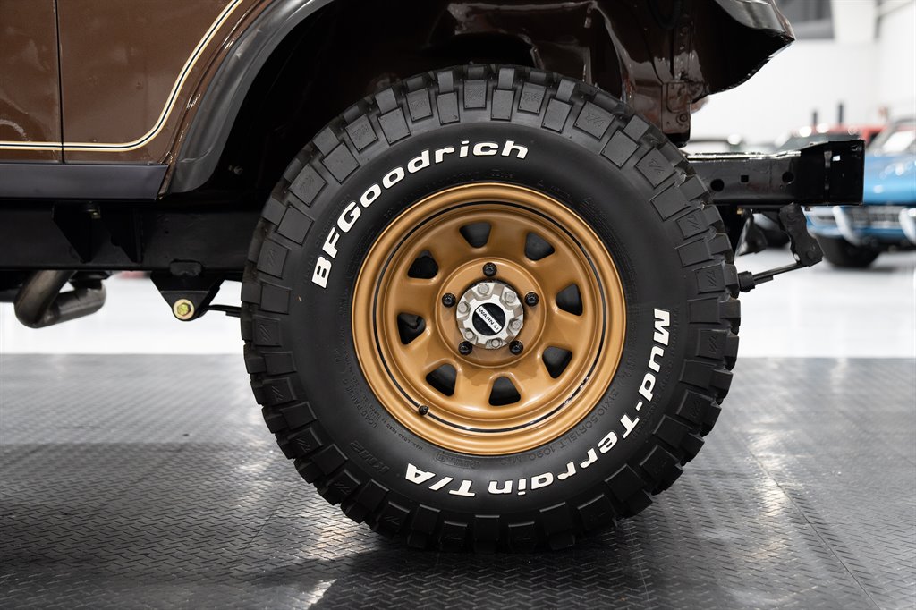 1979 Jeep CJ-7 Golden Eagle 37
