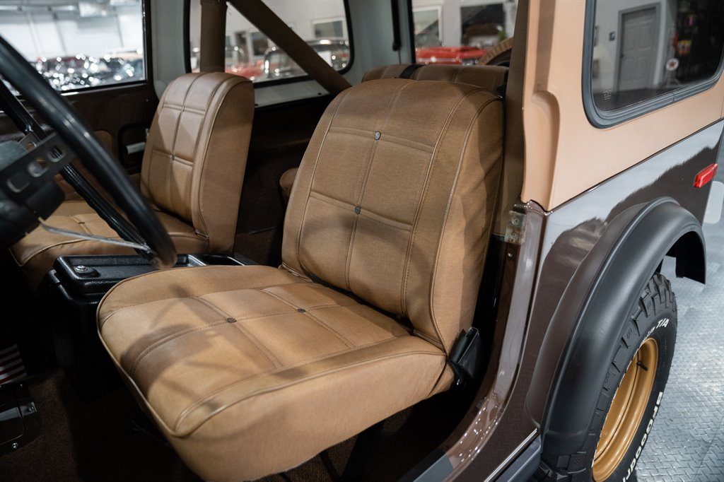 1979 Jeep CJ-7 Golden Eagle 42