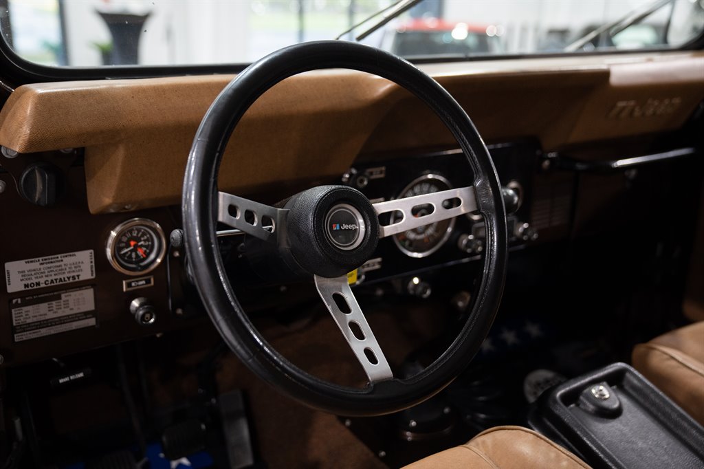 1979 Jeep CJ-7 Golden Eagle 45