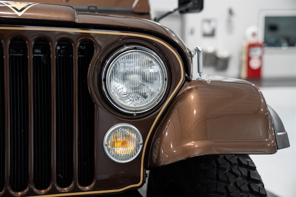 1979 Jeep CJ-7 Golden Eagle 18