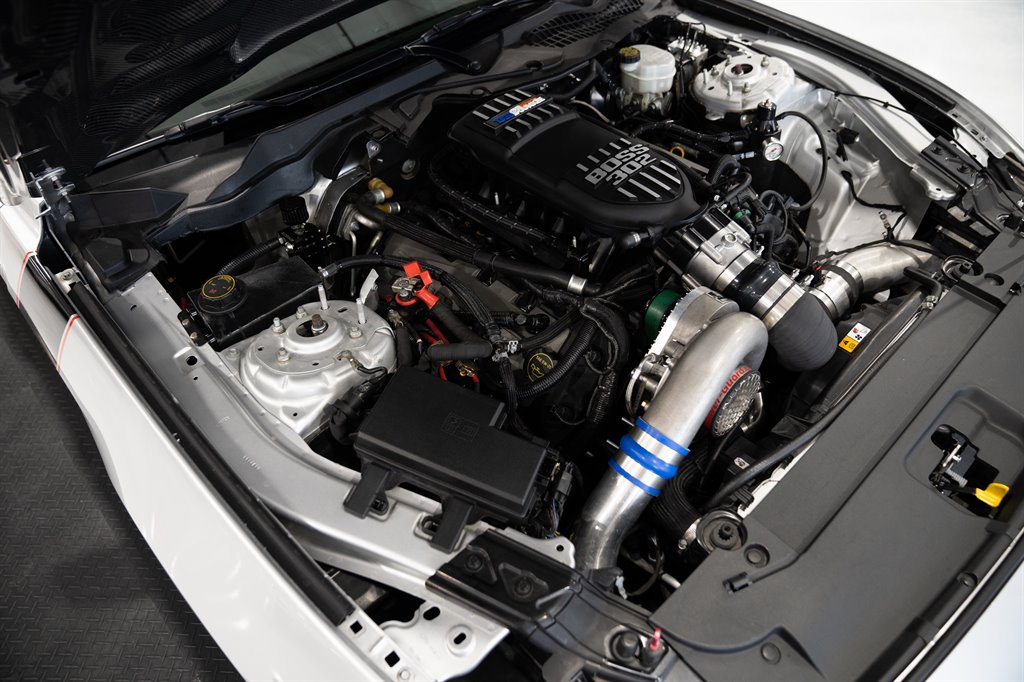 2016 Ford Mustang 76
