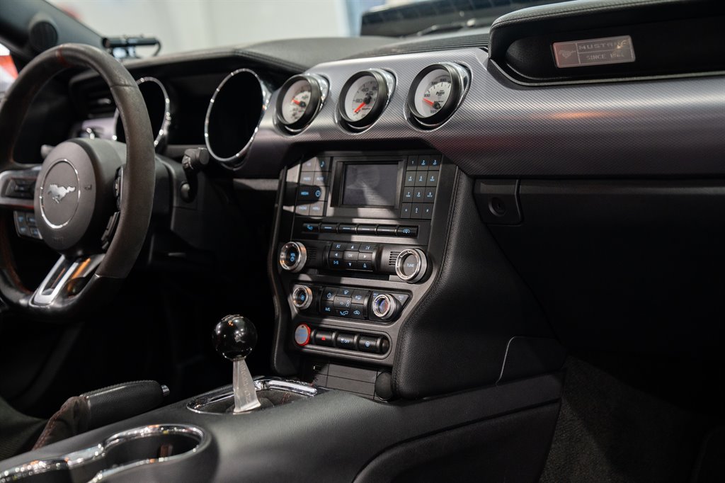 2016 Ford Mustang 62