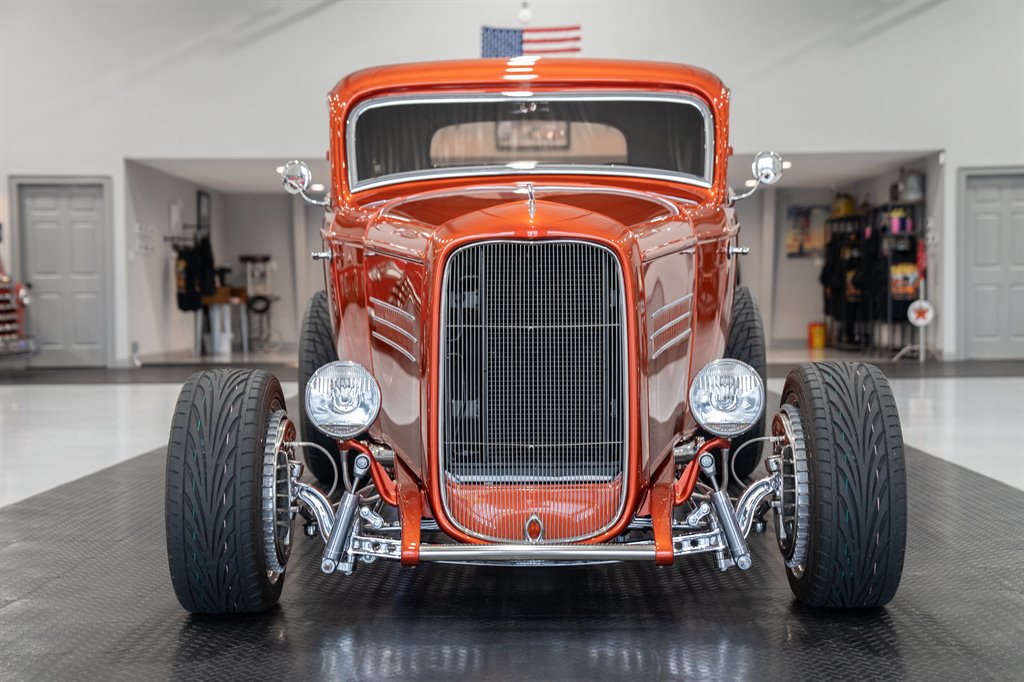1932 Ford 3-Window Coupe 15