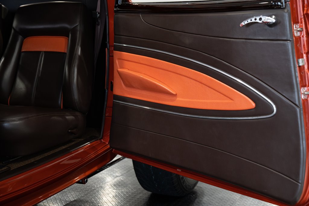 1932 Ford 3-Window Coupe 42