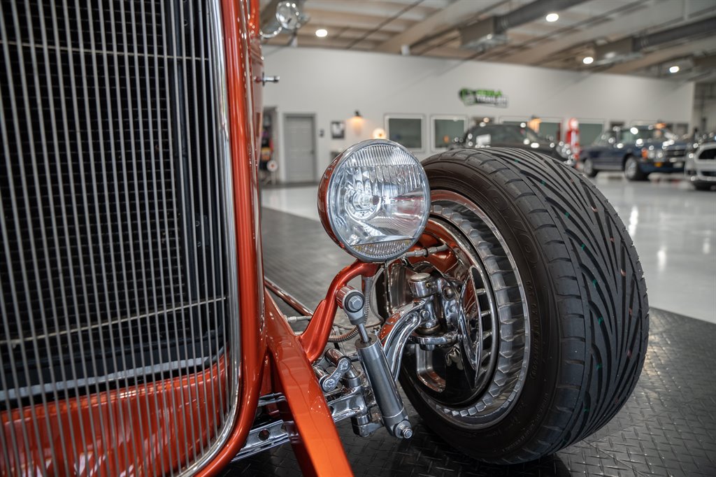 1932 Ford 3-Window Coupe 20