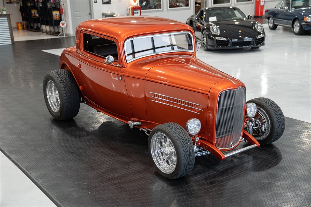 1932 Ford 3-Window Coupe 14