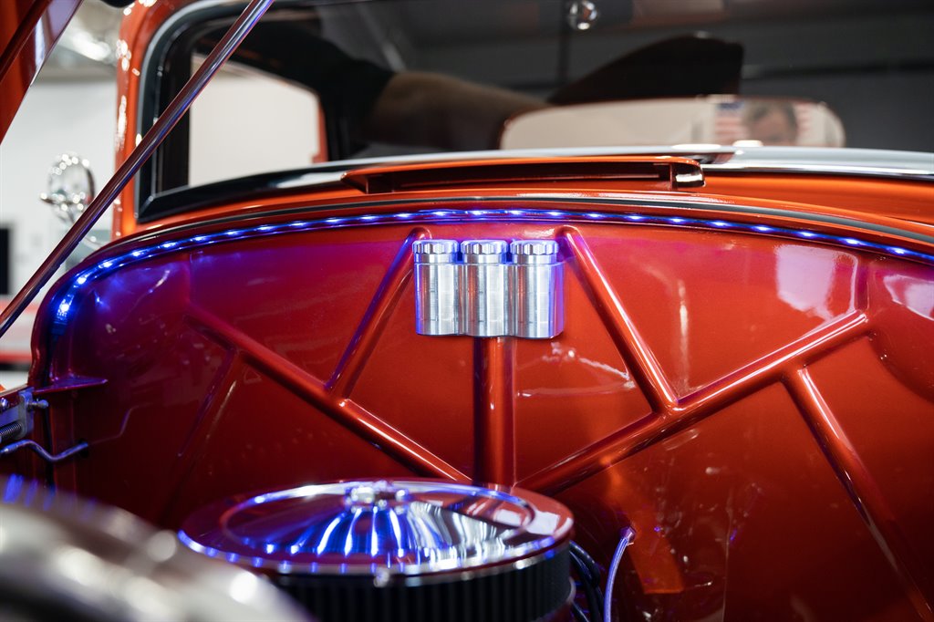 1932 Ford 3-Window Coupe 77
