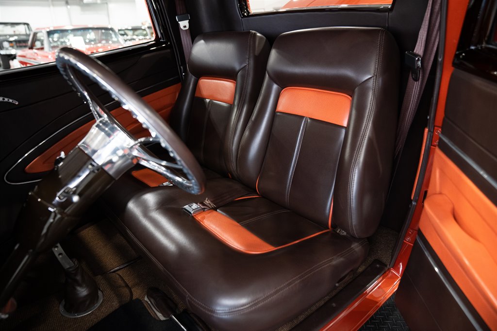 1932 Ford 3-Window Coupe 43