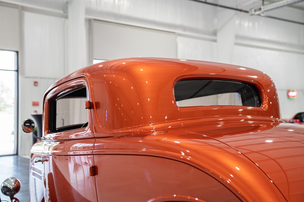 1932 Ford 3-Window Coupe 32