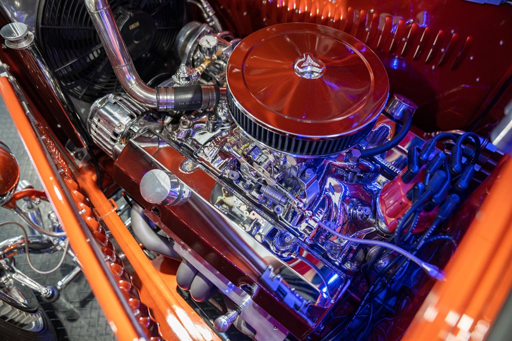 1932 Ford 3-Window Coupe 76