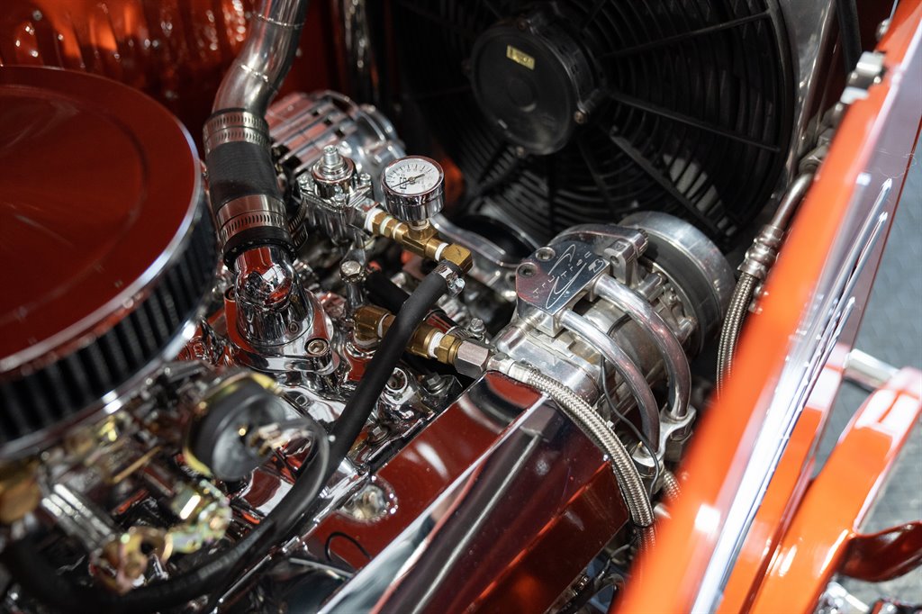 1932 Ford 3-Window Coupe 74