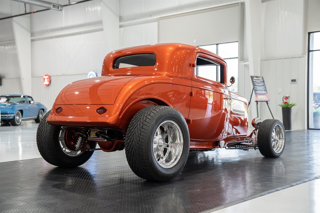 1932 Ford 3-Window Coupe 9