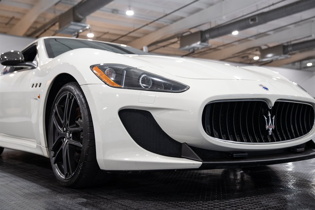2012 Maserati Granturismo 18