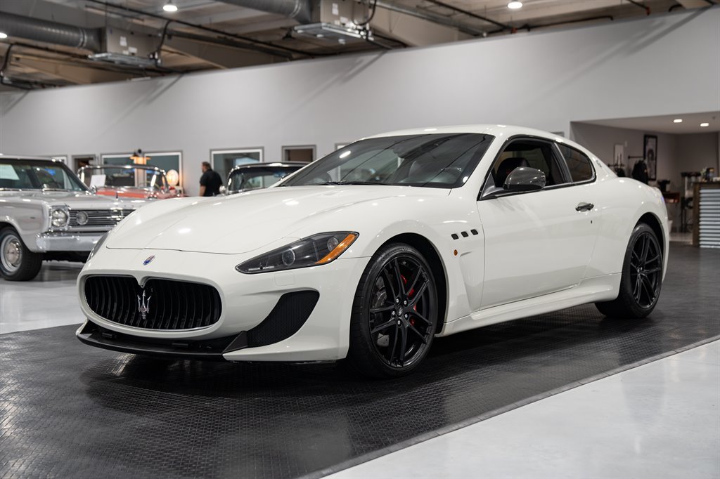 2012 Maserati Granturismo 1