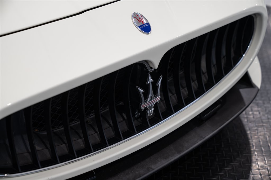 2012 Maserati Granturismo 19