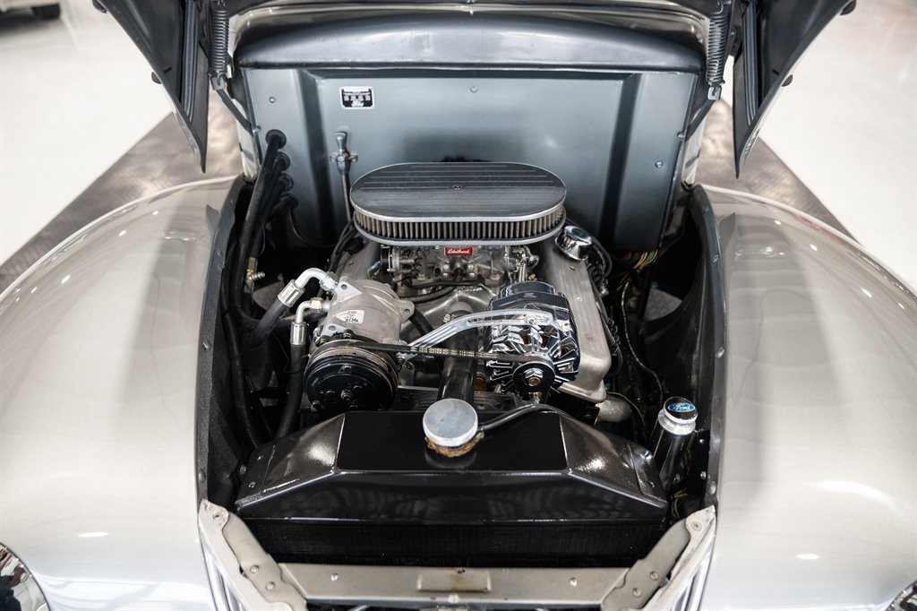 1941 Ford F1 64