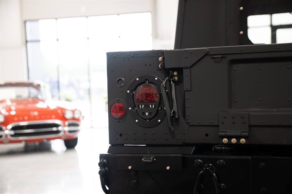 2006 AM General Hummer H1 24