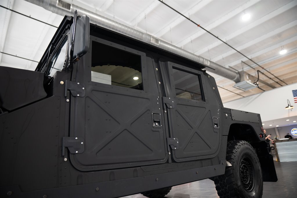 2006 AM General Hummer H1 16