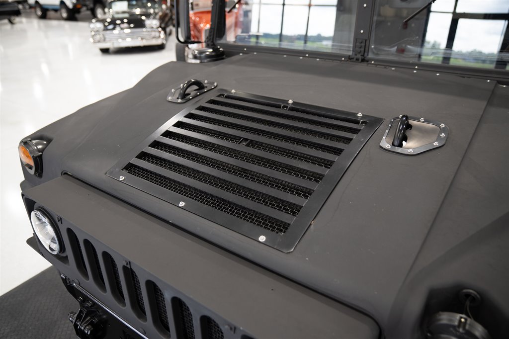2006 AM General Hummer H1 12