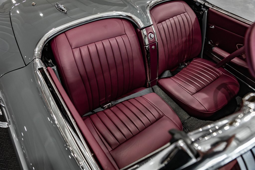 1961 Chevrolet Corvette 54