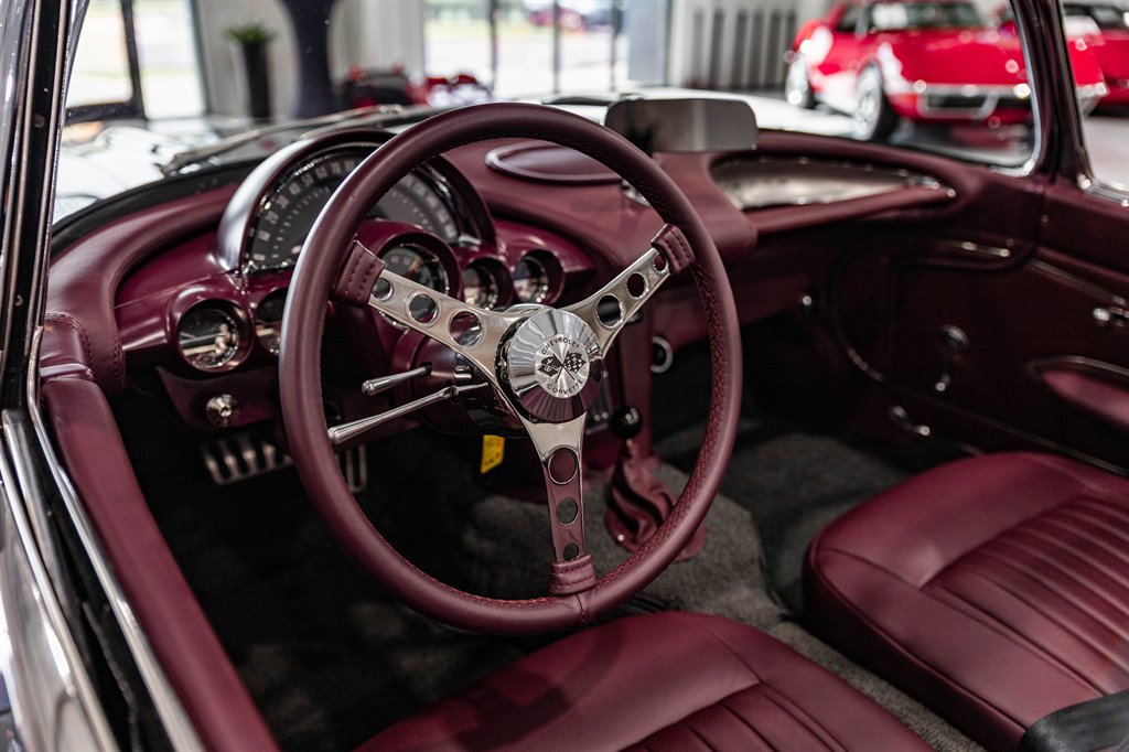 1961 Chevrolet Corvette 48