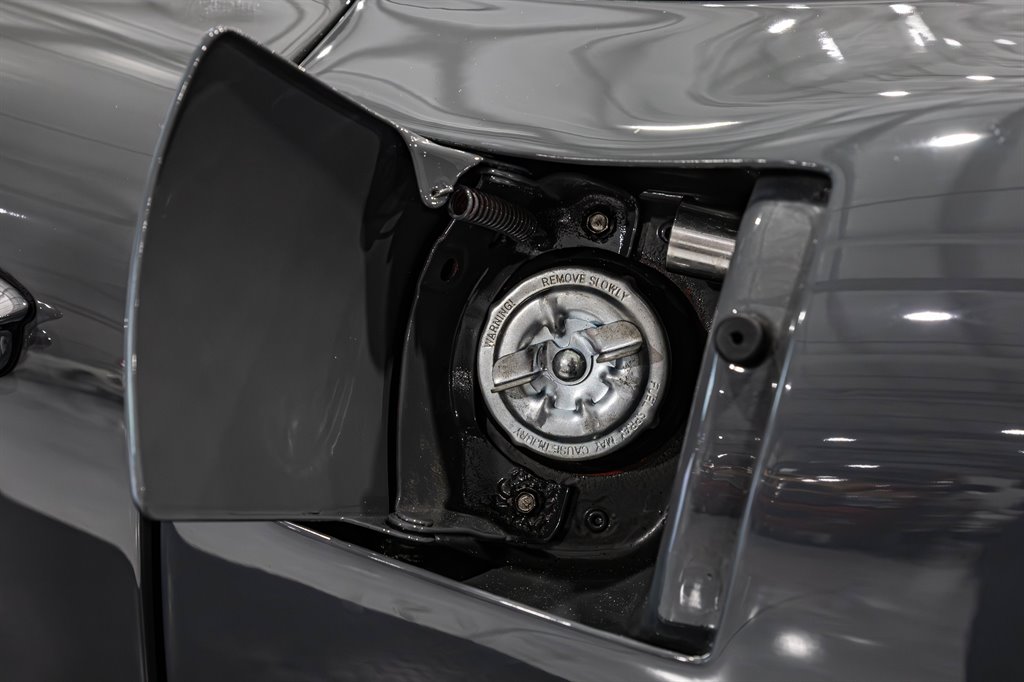 1961 Chevrolet Corvette 35