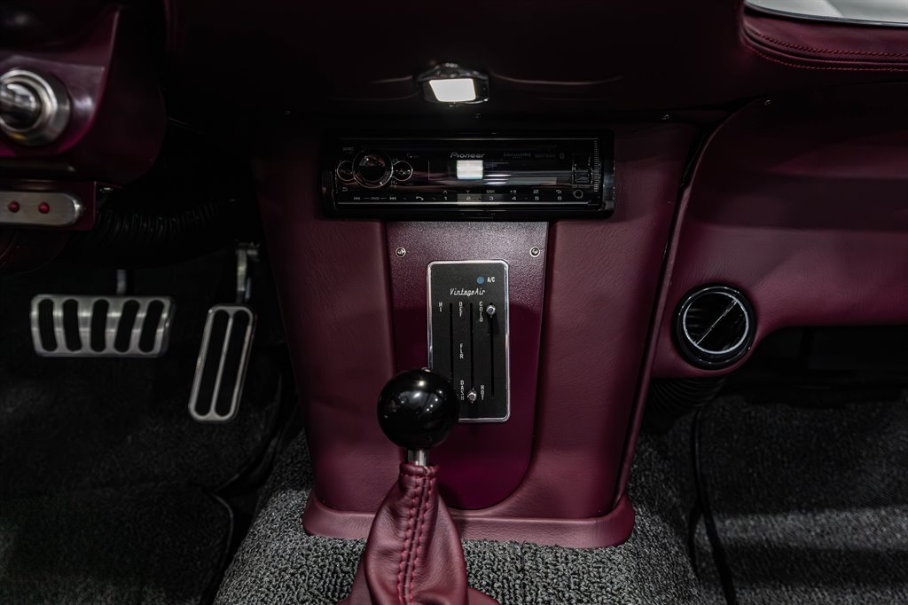 1961 Chevrolet Corvette 51