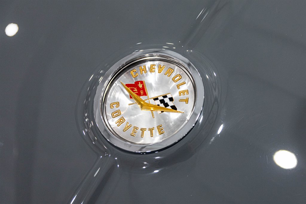 1961 Chevrolet Corvette 36