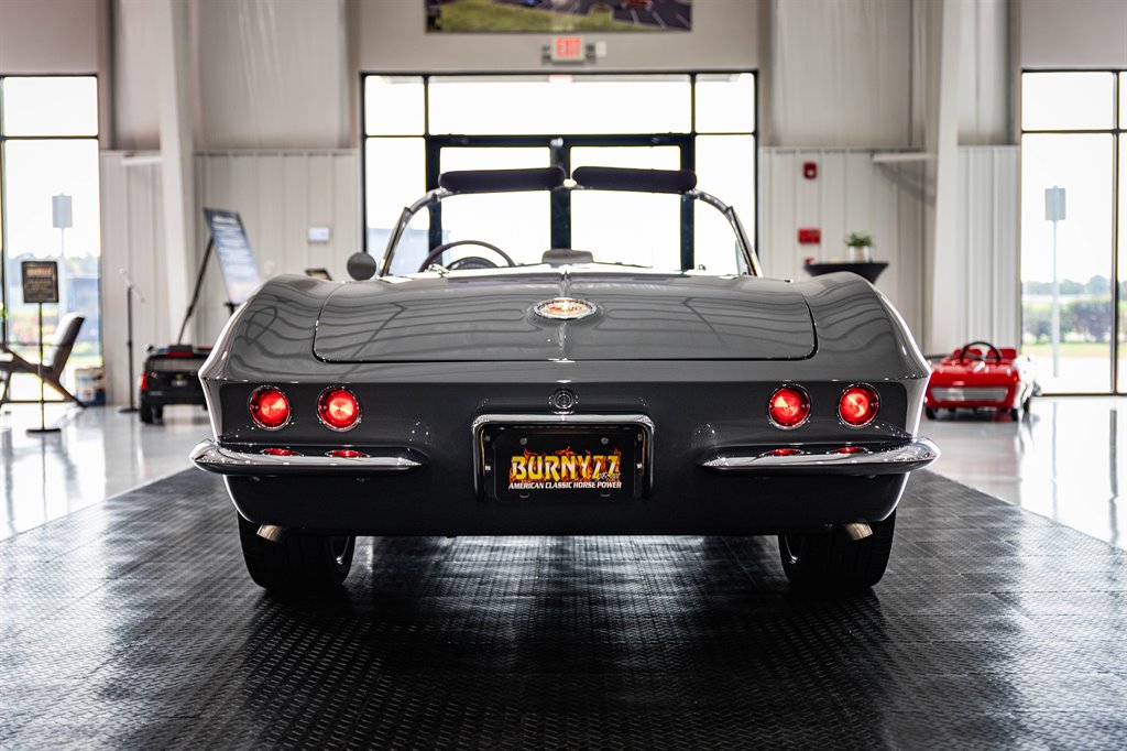 1961 Chevrolet Corvette 37