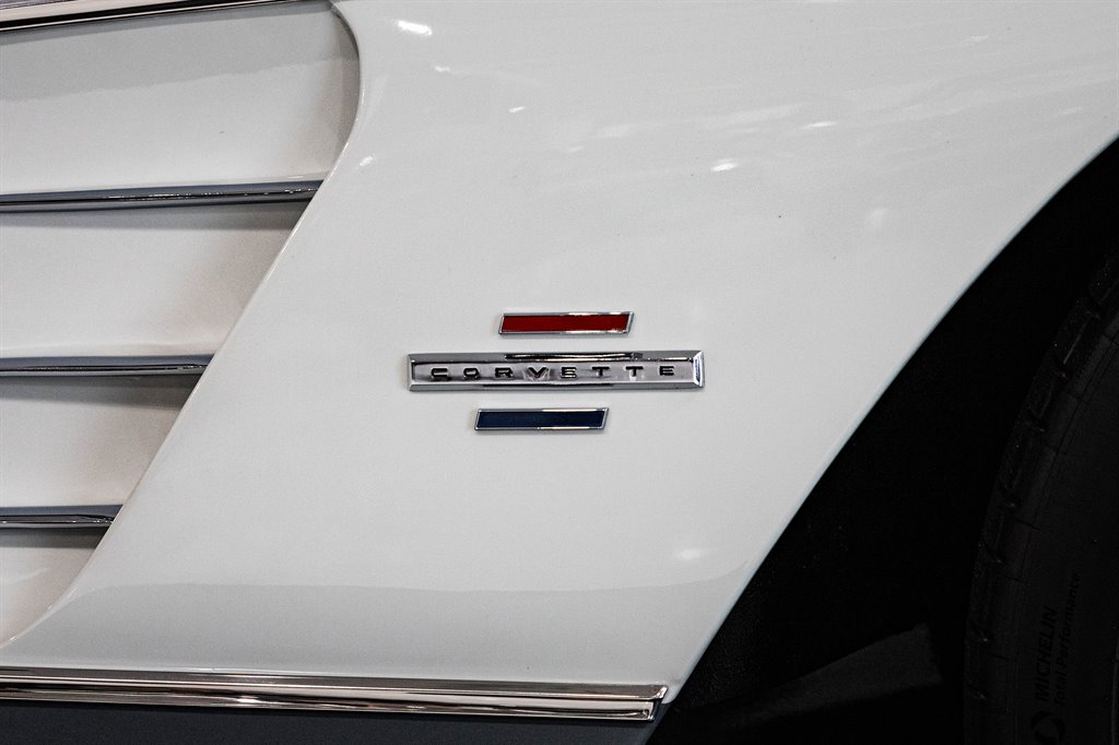 1961 Chevrolet Corvette 30