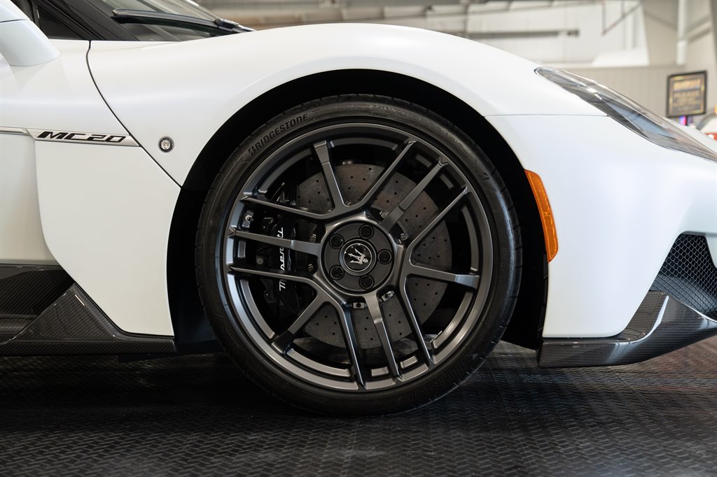 2022 Maserati MC20 47