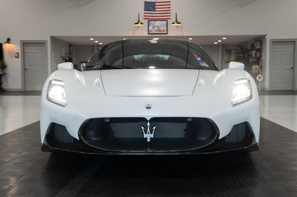 2022 Maserati MC20 24