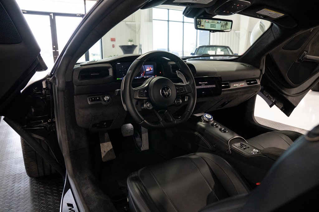 2022 Maserati MC20 54