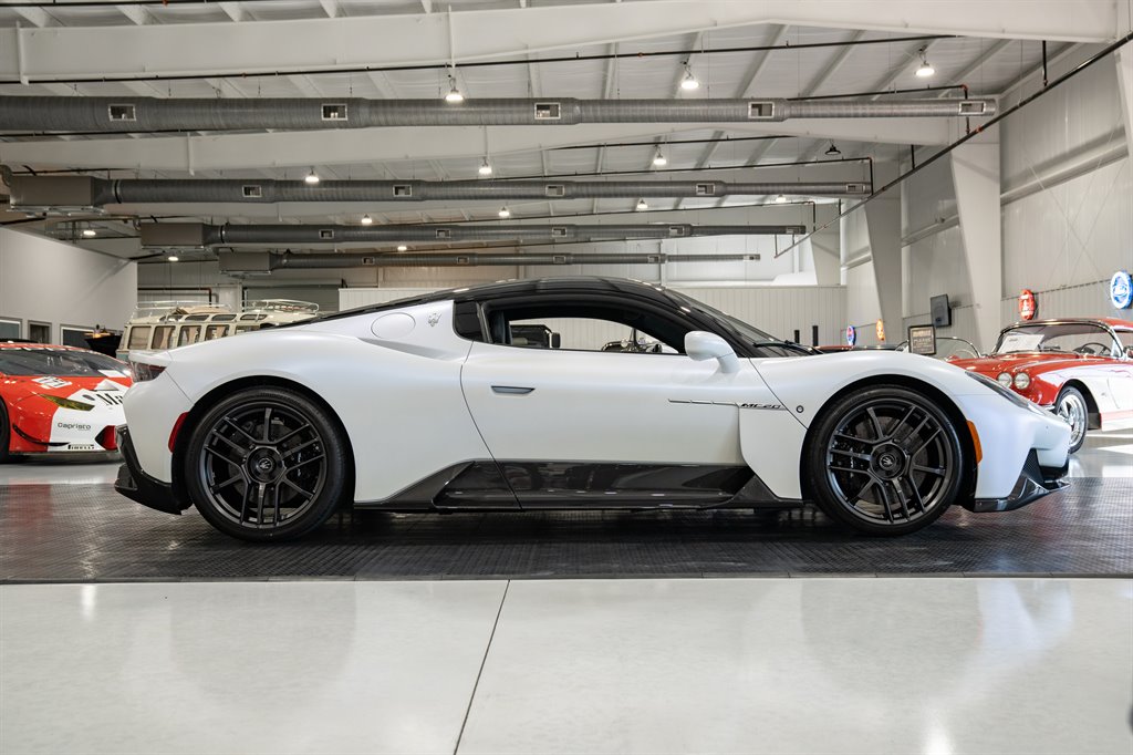 2022 Maserati MC20 13