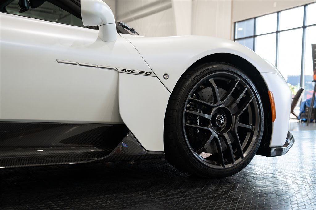 2022 Maserati MC20 37
