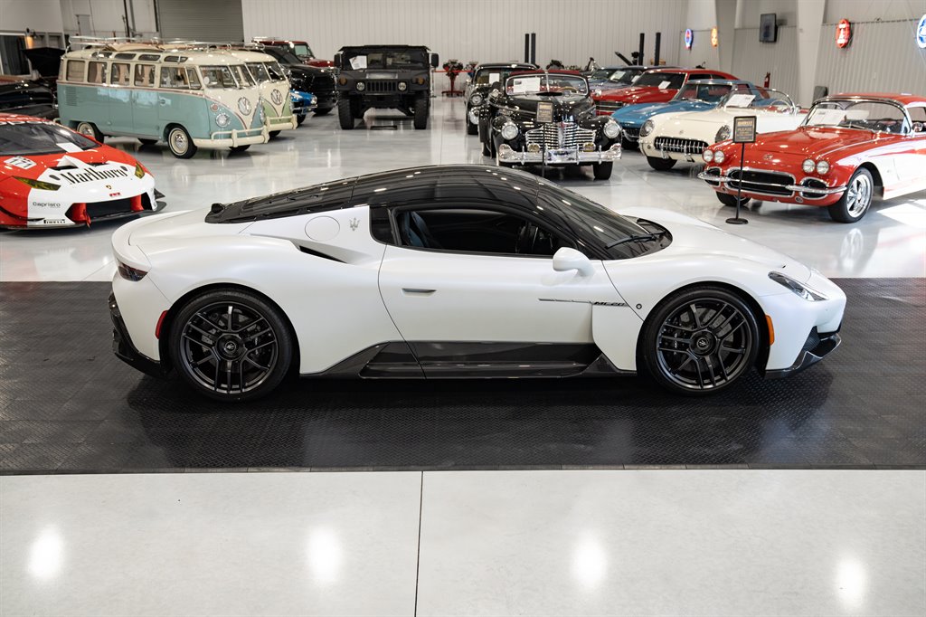 2022 Maserati MC20 14
