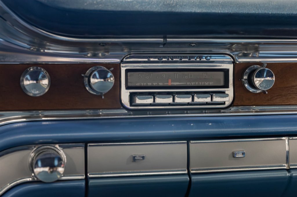 1960 Pontiac Bonneville 42