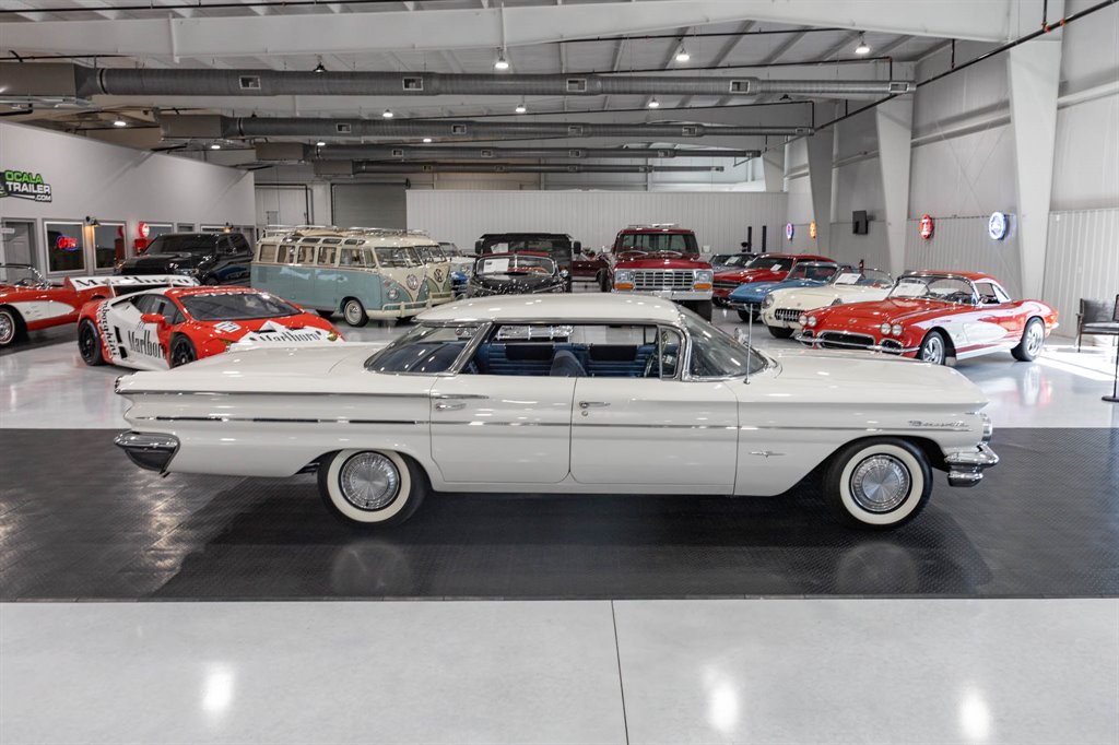 1960 Pontiac Bonneville 11