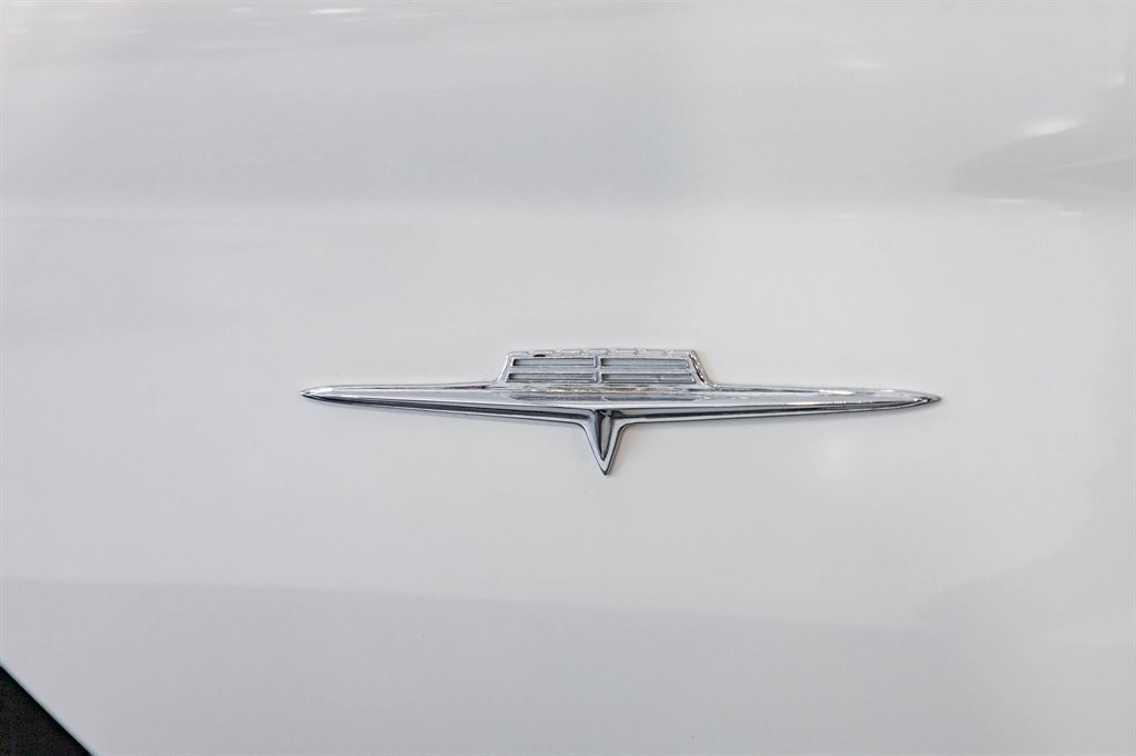 1960 Pontiac Bonneville 24