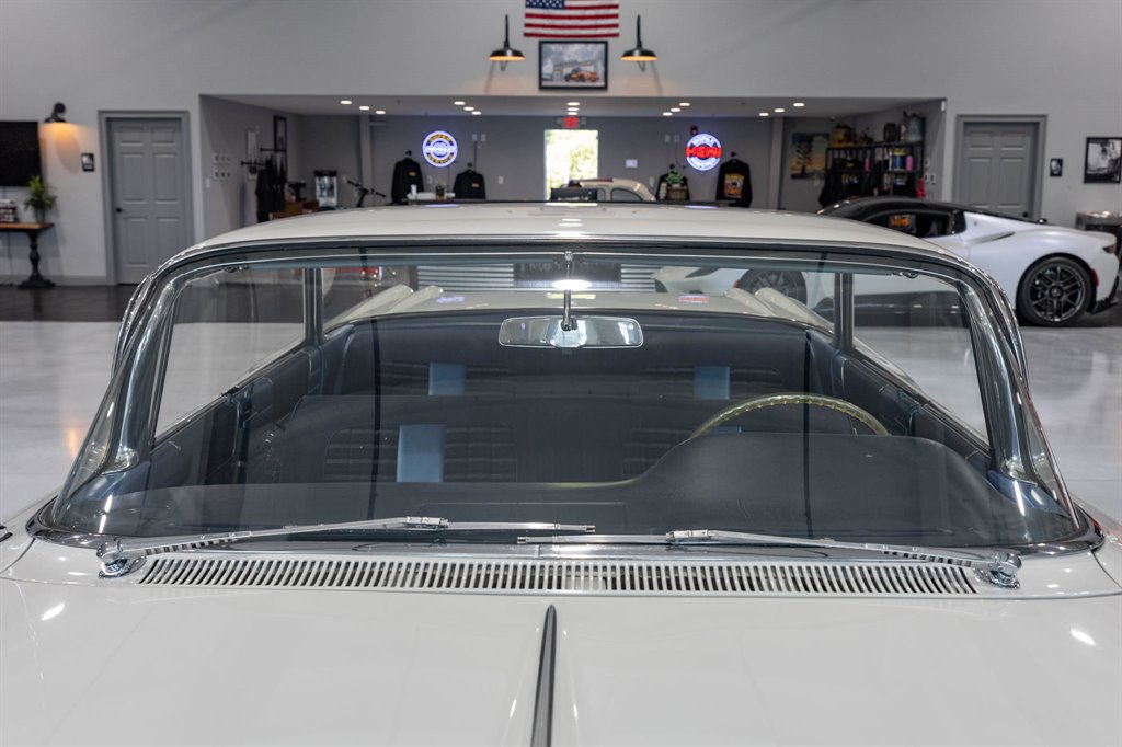 1960 Pontiac Bonneville 23